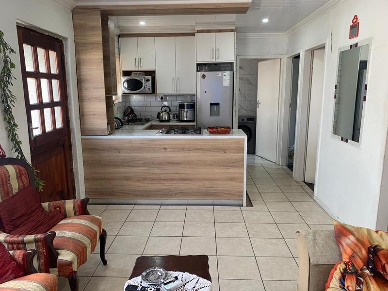 3 Bedroom Property for Sale in Lentegeur Western Cape